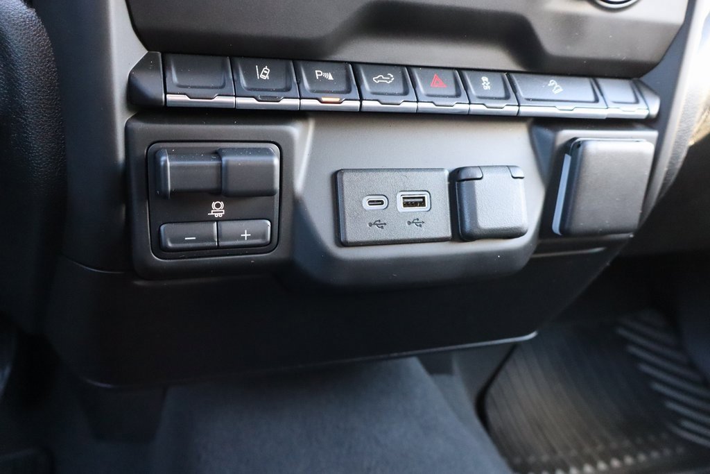 Used 2024 Chevrolet Silverado 2500 Custom w/ Custom Value Package image 12