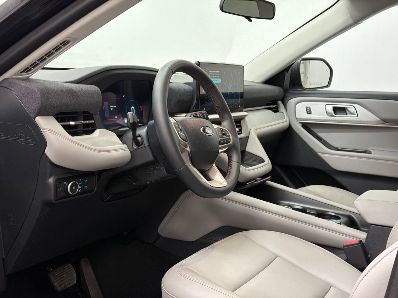 New 2026 Ford Explorer Active w/ Active Comfort Package AWD/4WD image 15