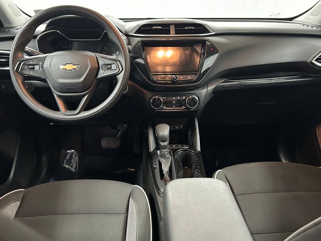 Used 2023 Chevrolet TrailBlazer LT w/ Convenience Package image 16
