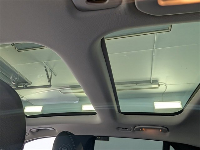 Used 2022 Mercedes-Benz GLC 300 image 10