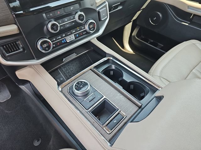 Used 2024 Ford Expedition Max Limited RWD image 29