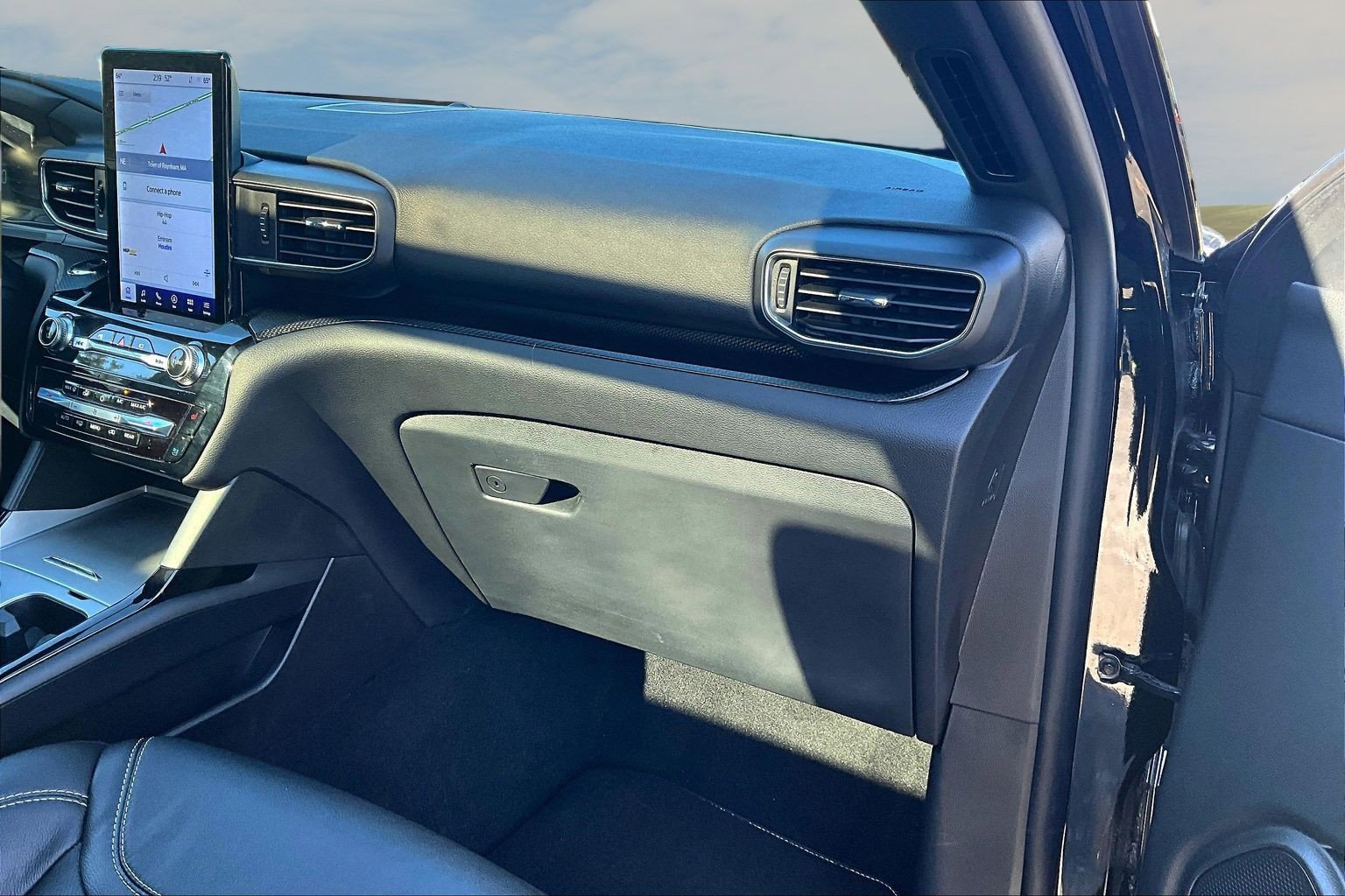 Used 2023 Ford Explorer ST w/ Equipment Group 401A AWD/4WD image 18