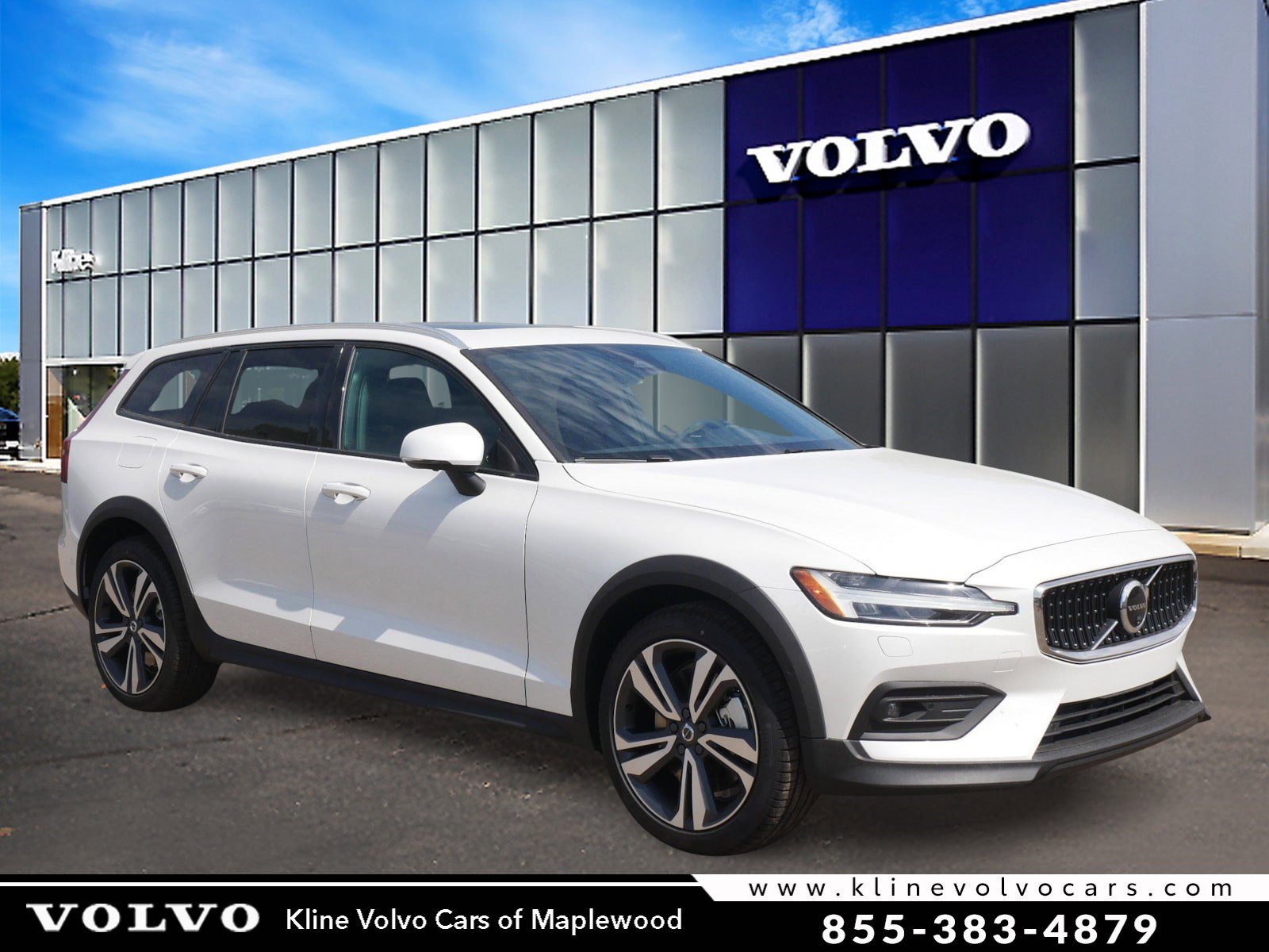 New 2026 Volvo V60 B5 Cross Country Plus w/ Climate Package