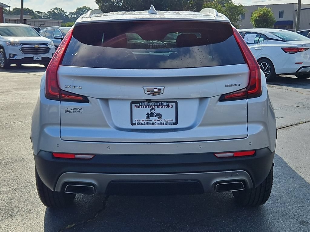 Used 2022 Cadillac XT4 Premium Luxury w/ Safety Alert Package FWD image 16