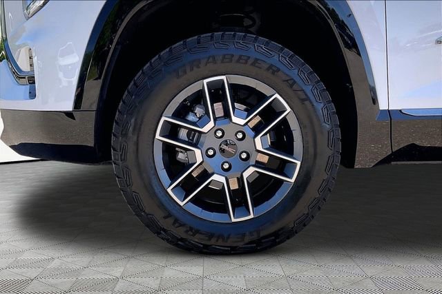 Used 2026 GMC Terrain AT4 w/ Convenience Package III image 22