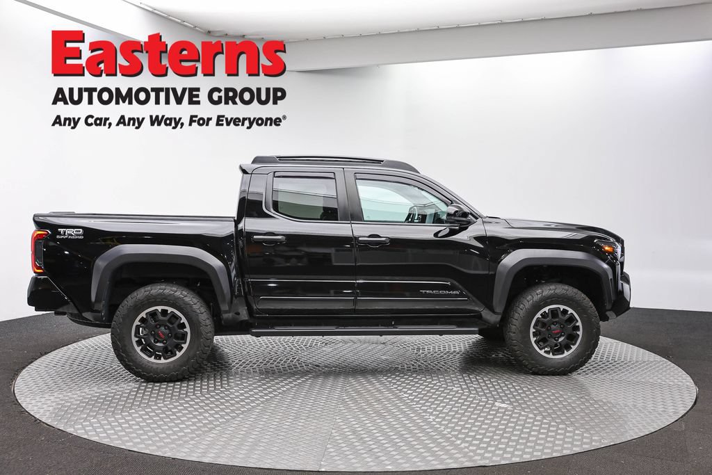 Used 2024 Toyota Tacoma TRD Off-Road AWD/4WD image 4