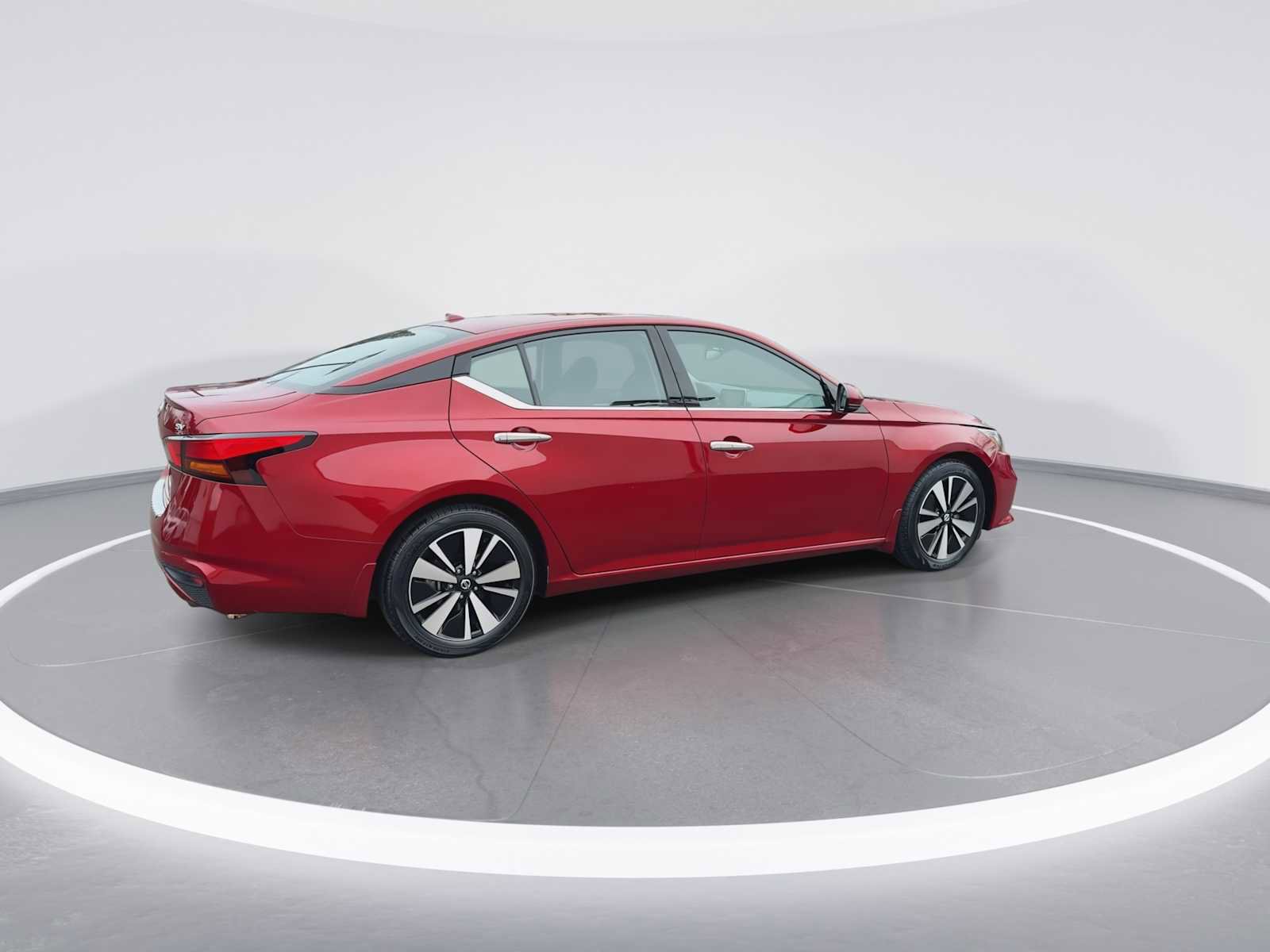 Used 2020 Nissan Altima 2.5 SV image 8