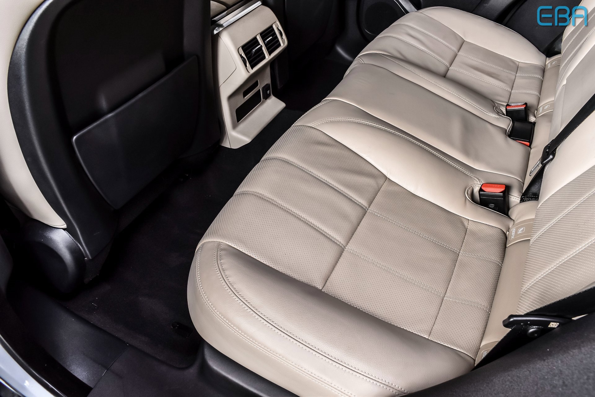 Used 2021 Land Rover Range Rover Velar R-Dynamic S image 20