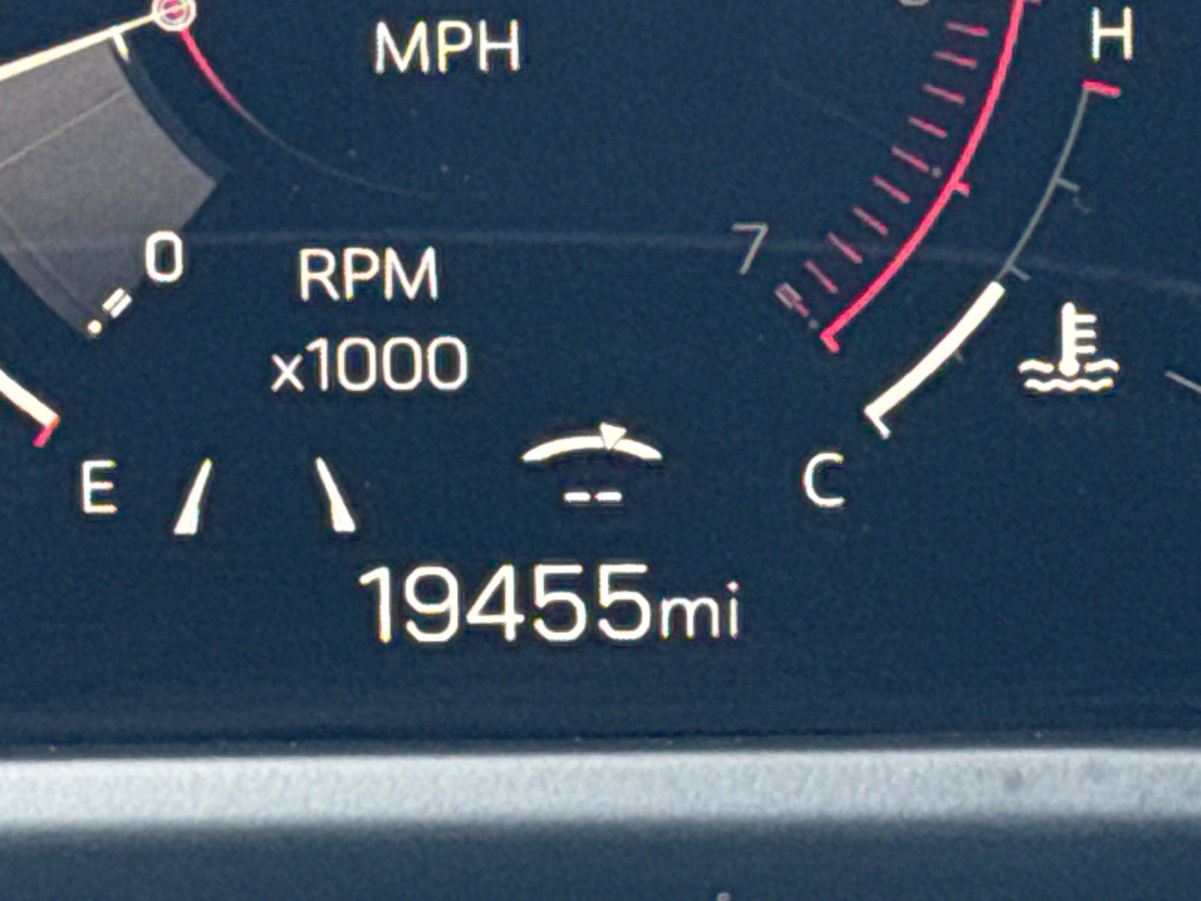 Used 2025 GMC Acadia Elevation image 34