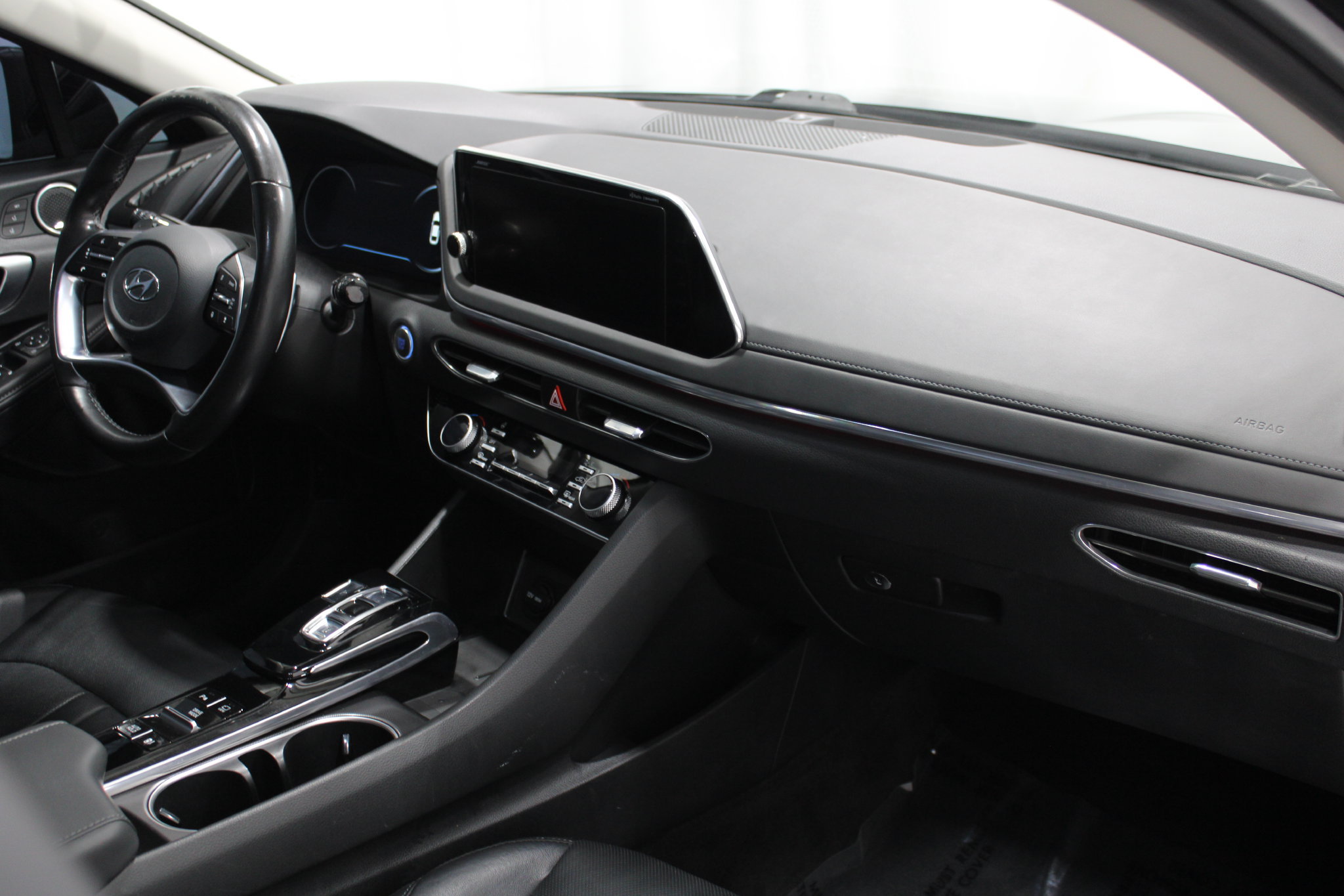 Used 2022 Hyundai Sonata Limited FWD image 25