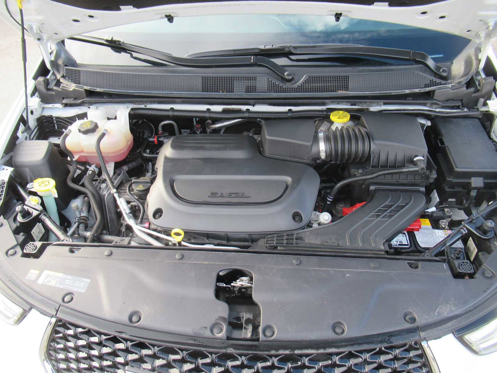 Used 2023 Chrysler Pacifica Limited image 12