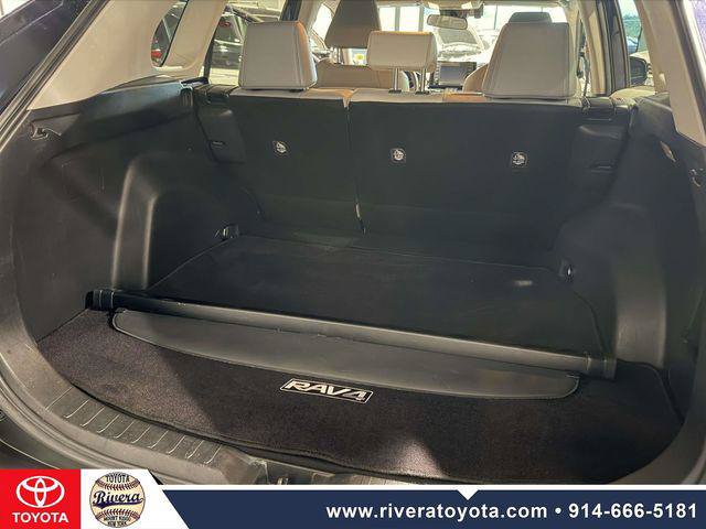 Certified 2021 Toyota RAV4 XLE Premium AWD/4WD image 19