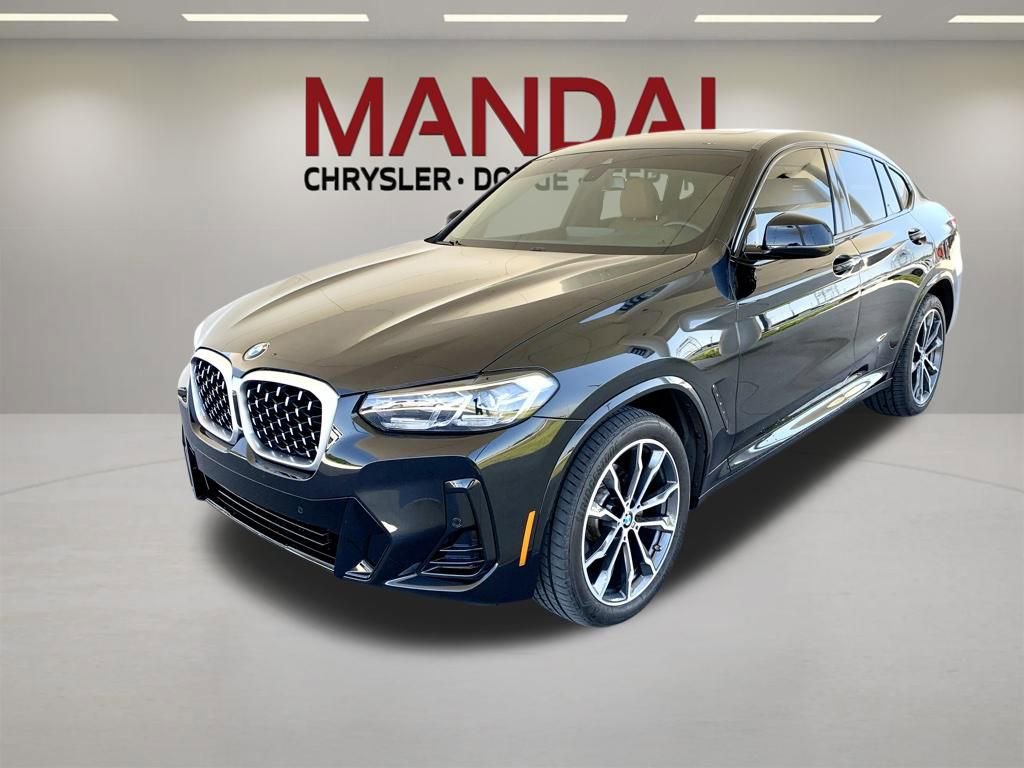 Used 2023 BMW X4 xDrive30i w/ M Sport Package AWD/4WD image 2
