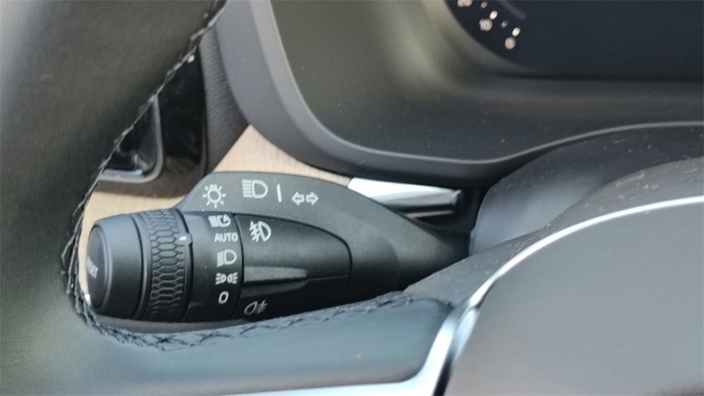 New 2026 Volvo XC60 B5 Plus w/ Protection Package Premier image 18