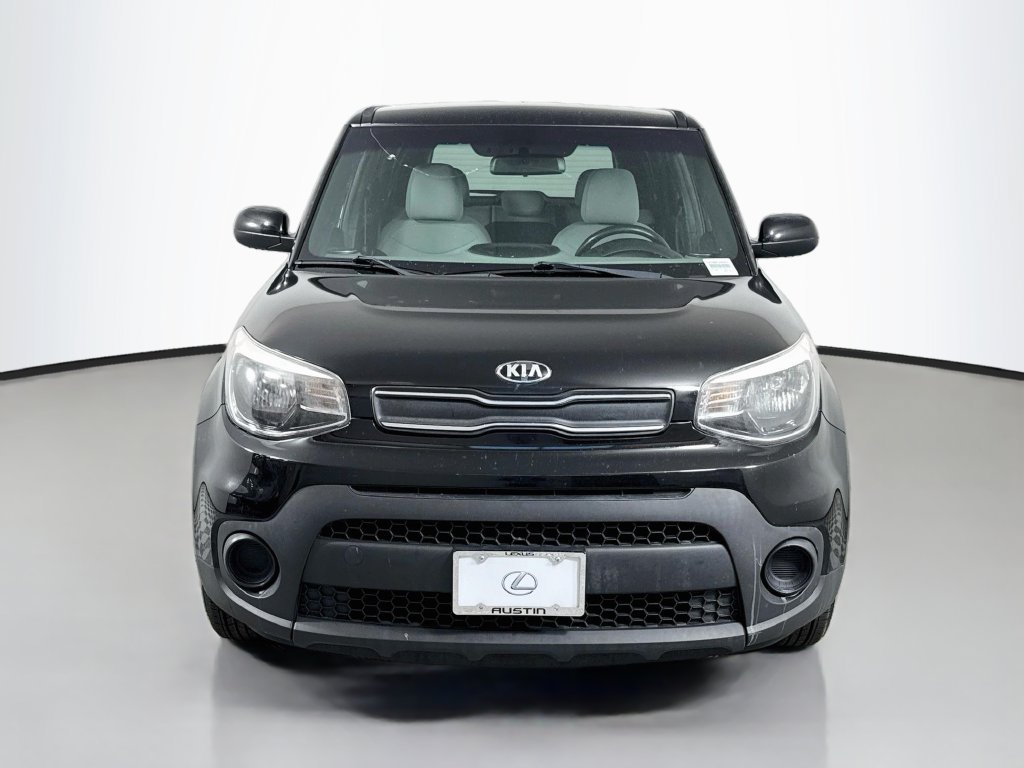 Used 2017 Kia Soul FWD image 2