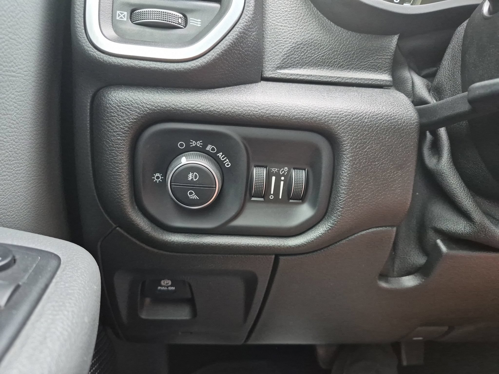 Used 2019 RAM 1500 Big Horn AWD/4WD image 15