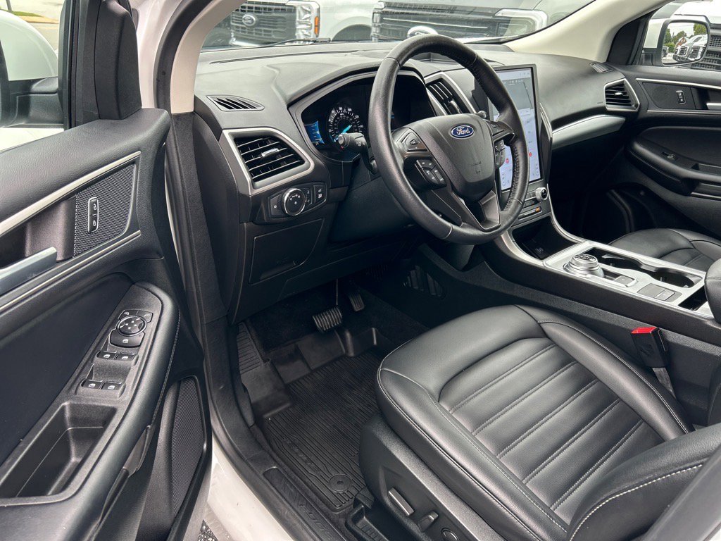 Used 2022 Ford Edge SEL w/ Convenience Package image 7