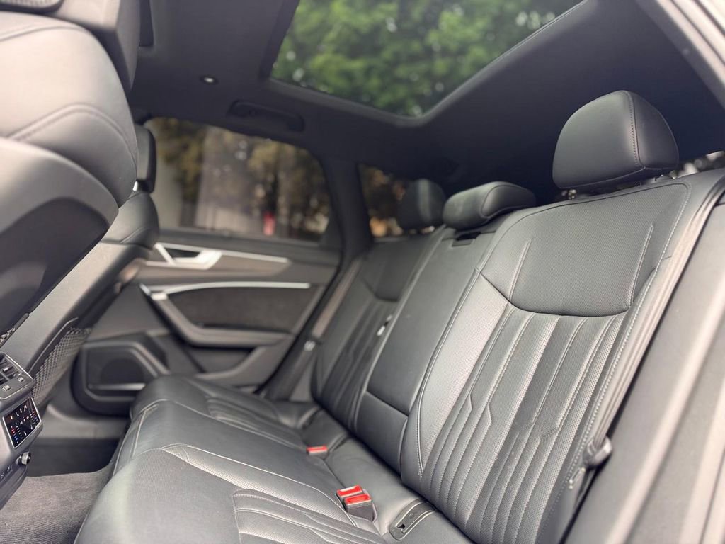Used 2021 Audi RS 6 AWD/4WD image 29