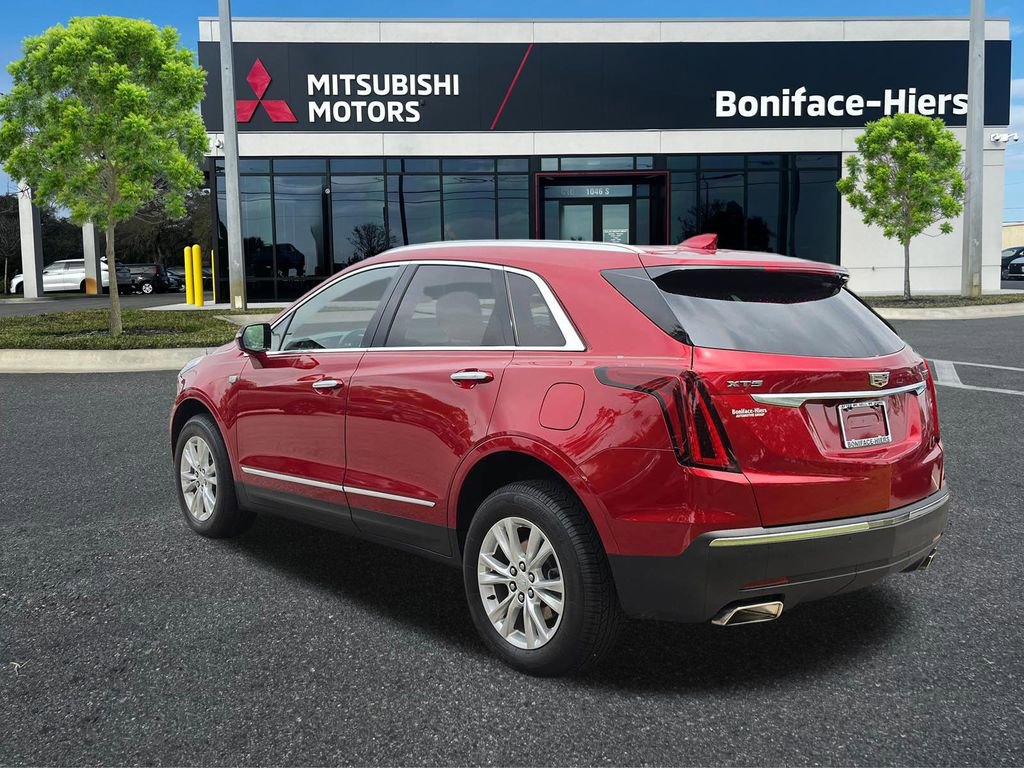 Used 2021 Cadillac XT5 Luxury FWD image 3