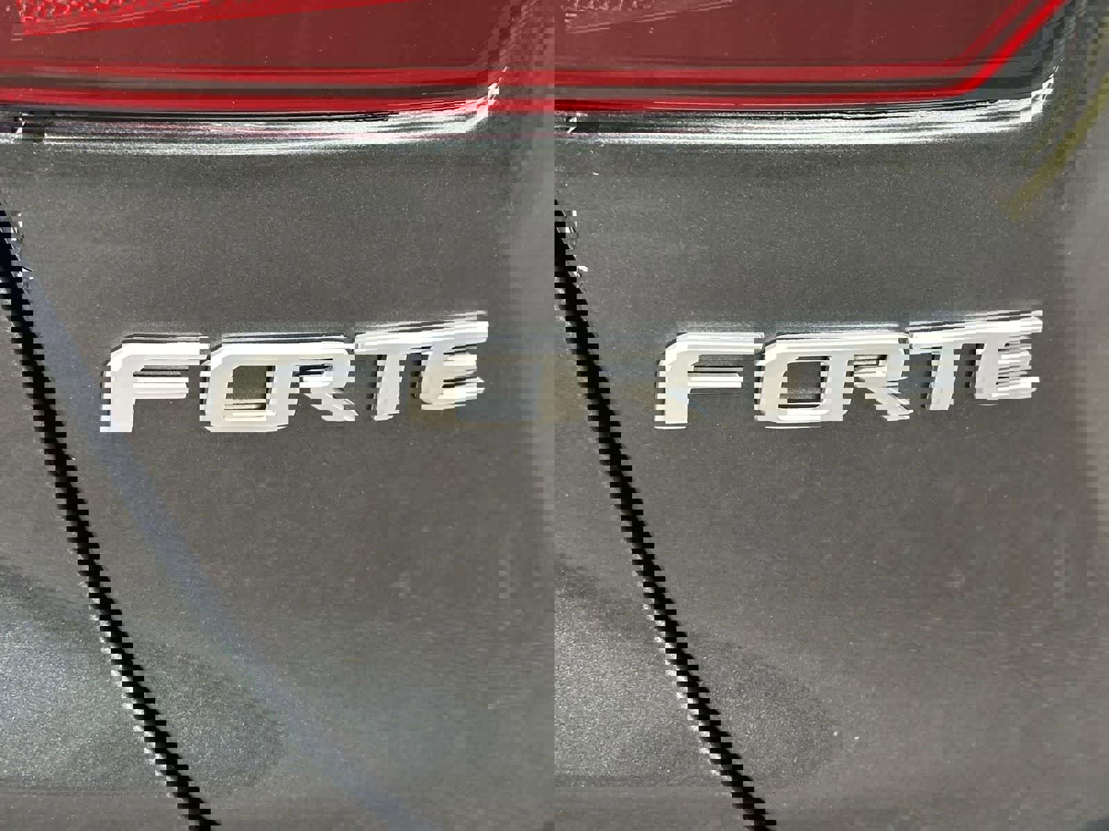 Used 2022 Kia Forte LXS w/ LXS Technology Package image 6