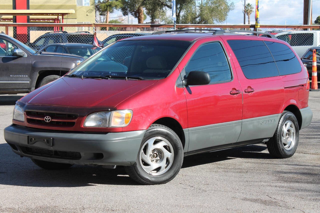 Used 1998 Toyota Sienna LE image 4