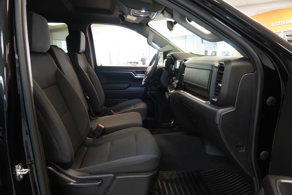 Certified 2023 Chevrolet Silverado 1500 LT AWD/4WD image 32