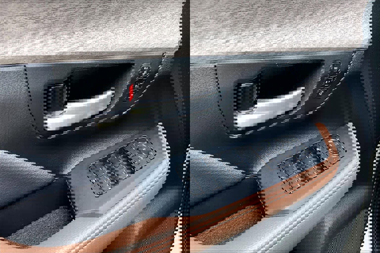 Used 2024 Toyota Grand Highlander Platinum image 32