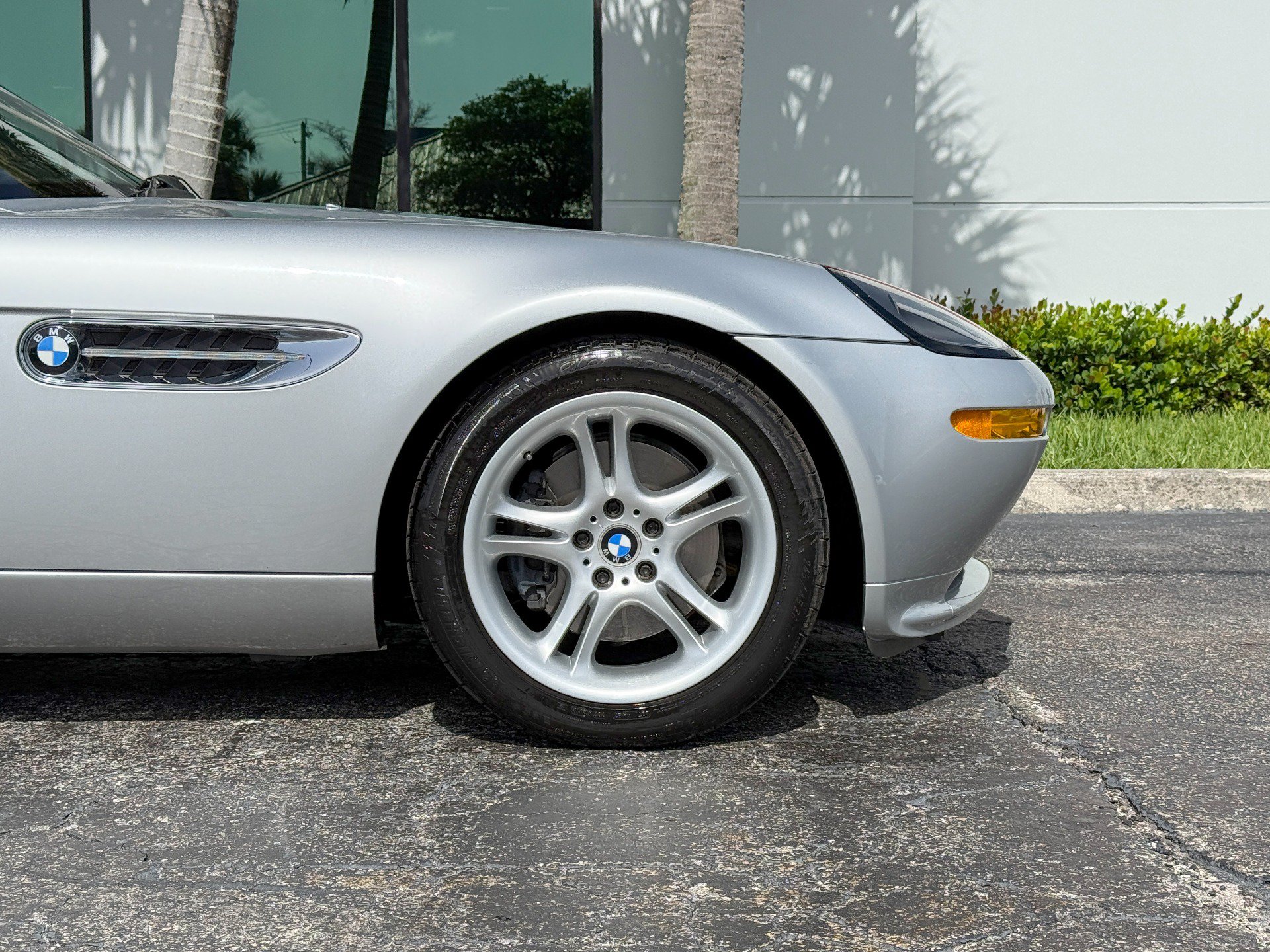 Used 2002 BMW Z8 RWD image 24