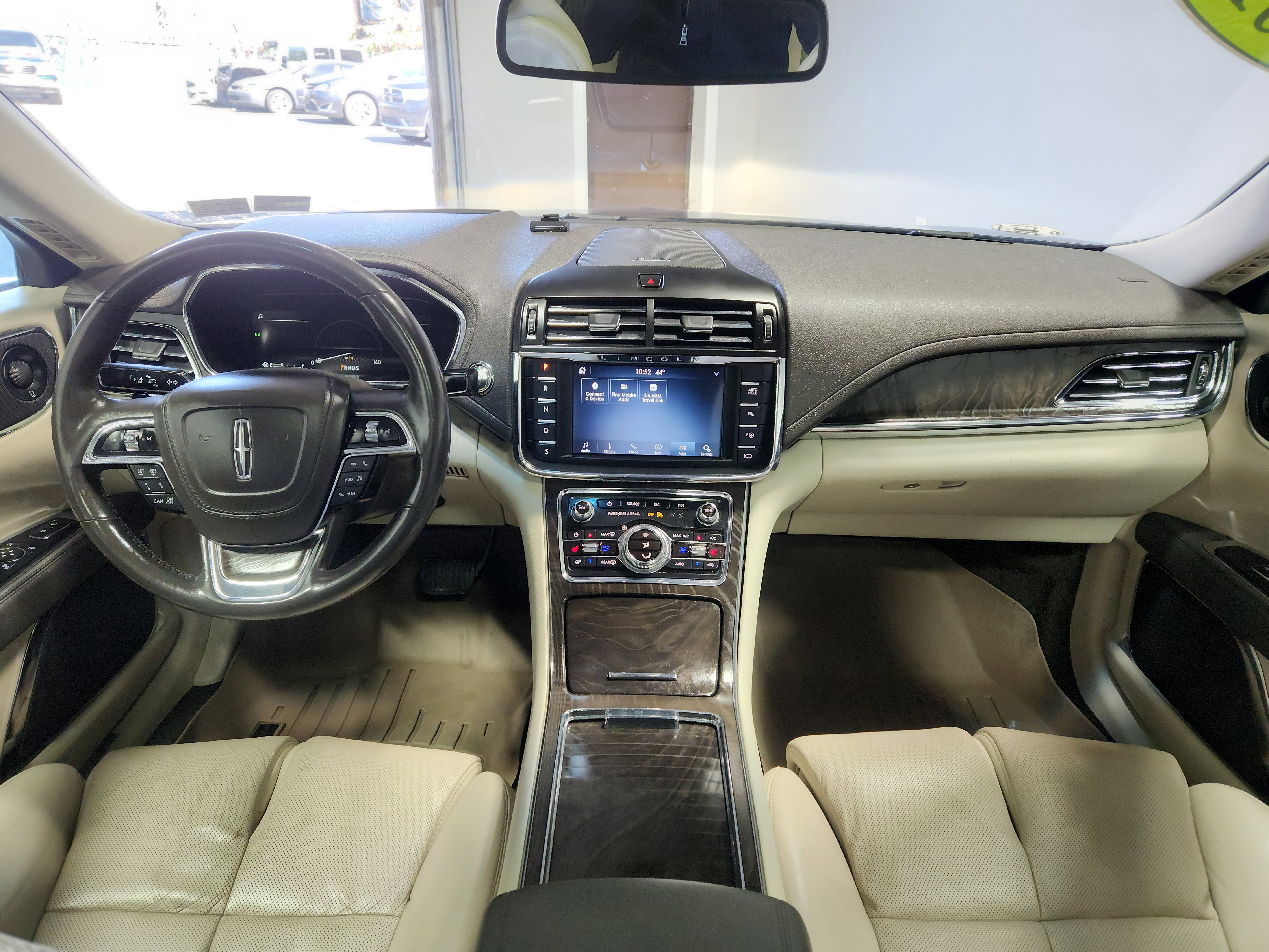Used 2019 Lincoln Continental Reserve image 16