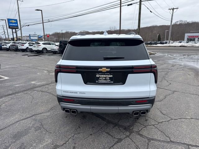New 2026 Chevrolet Traverse LT w/ Driver Confidence Package AWD/4WD image 5