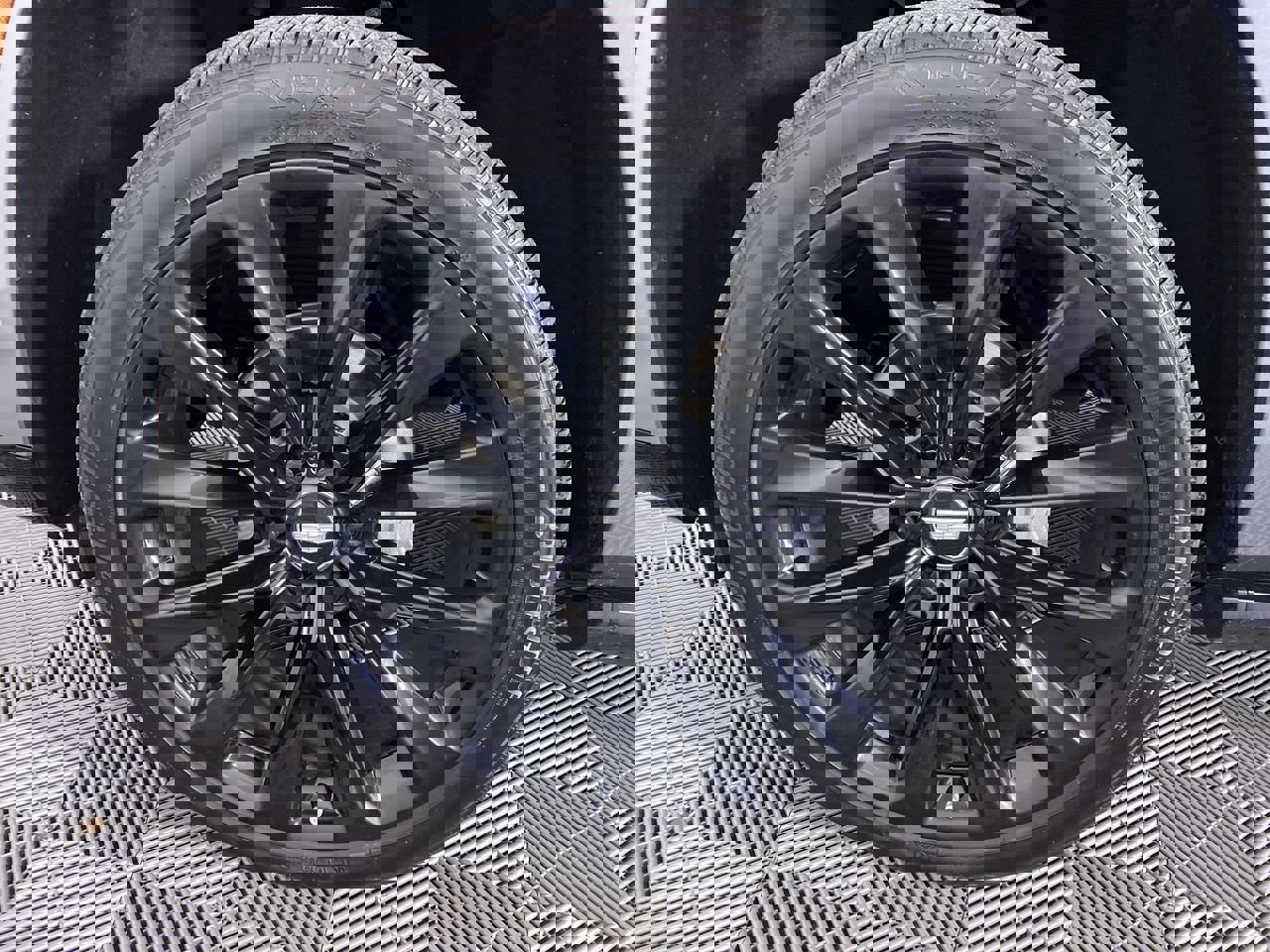 Certified 2025 Cadillac Escalade Sport Platinum w/ LPO, ONYX Package image 17