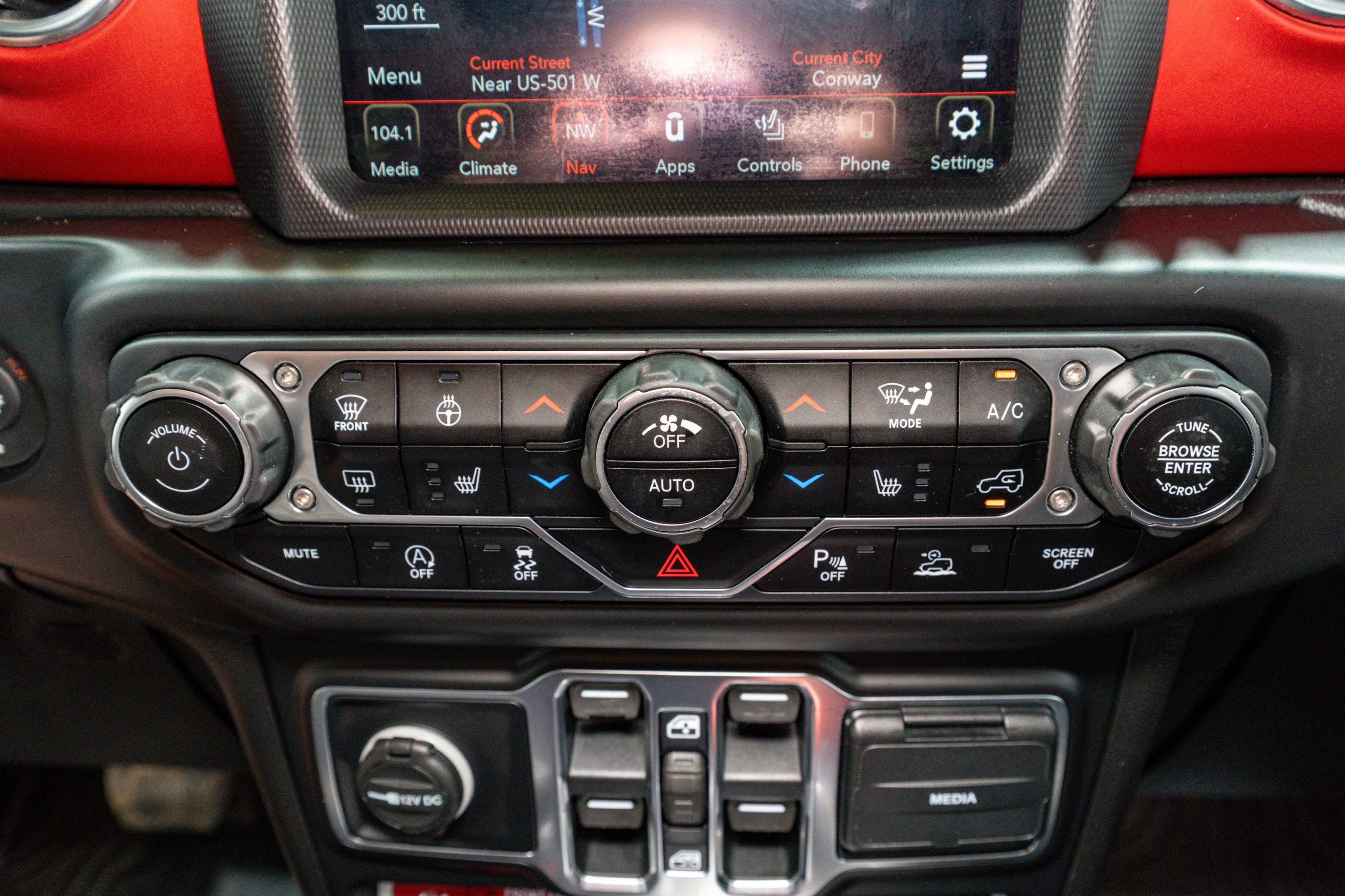 Used 2020 Jeep Gladiator Rubicon AWD/4WD image 22