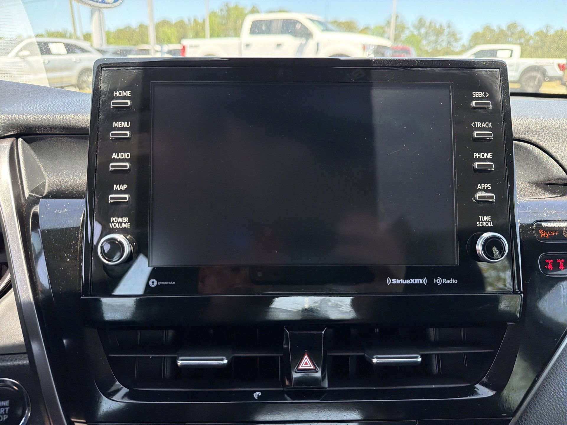 Used 2024 Toyota Camry XSE FWD image 4