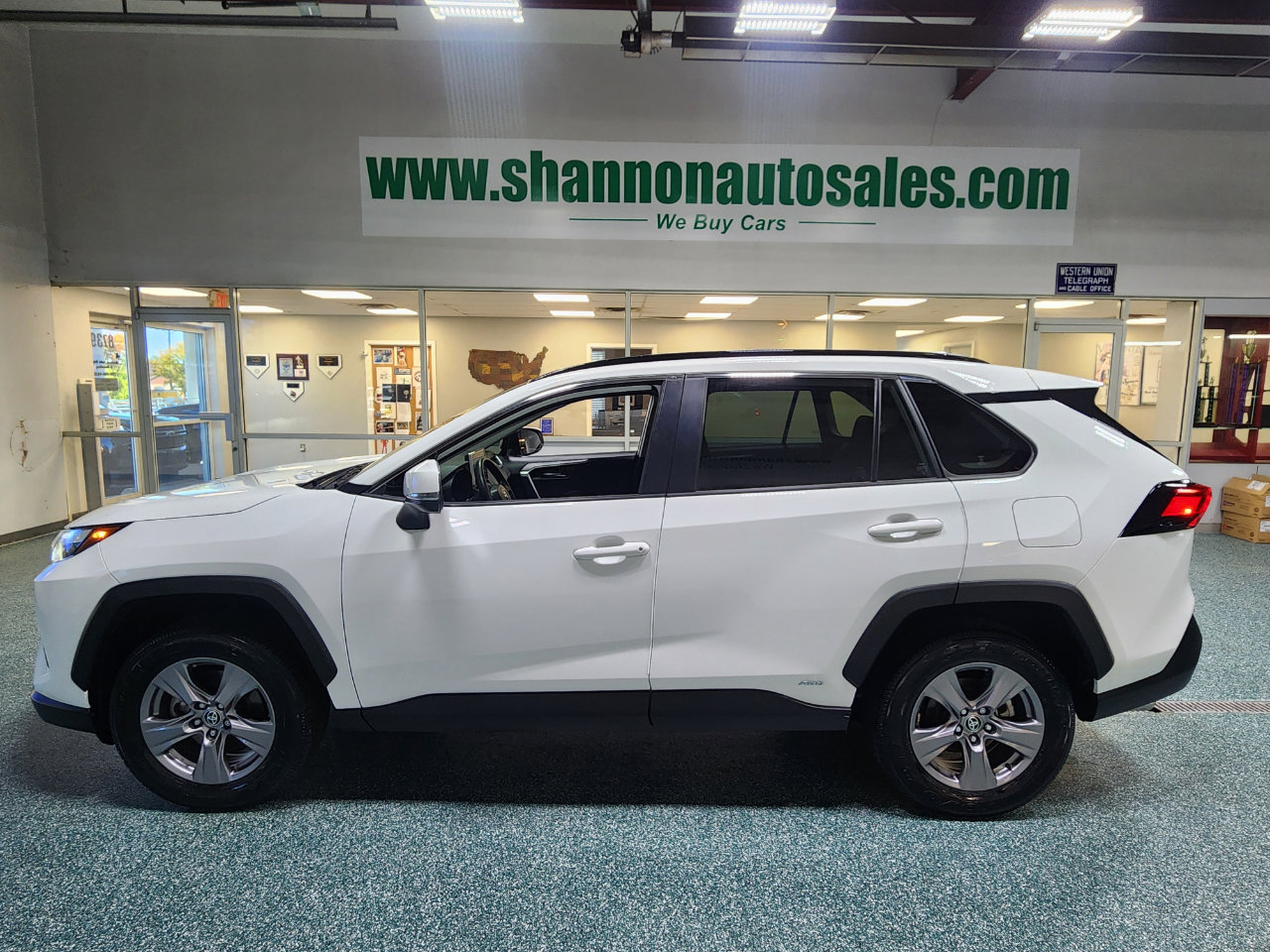 Used 2024 Toyota RAV4 XLE image 11