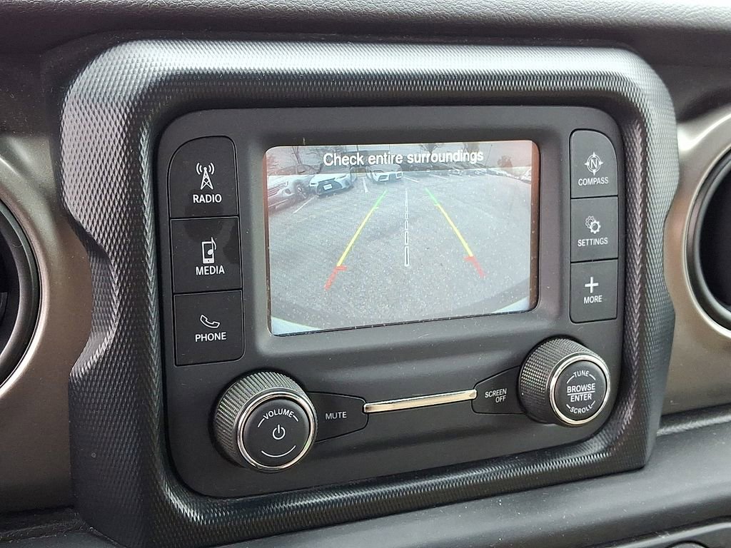 Used 2019 Jeep Wrangler Sport image 15