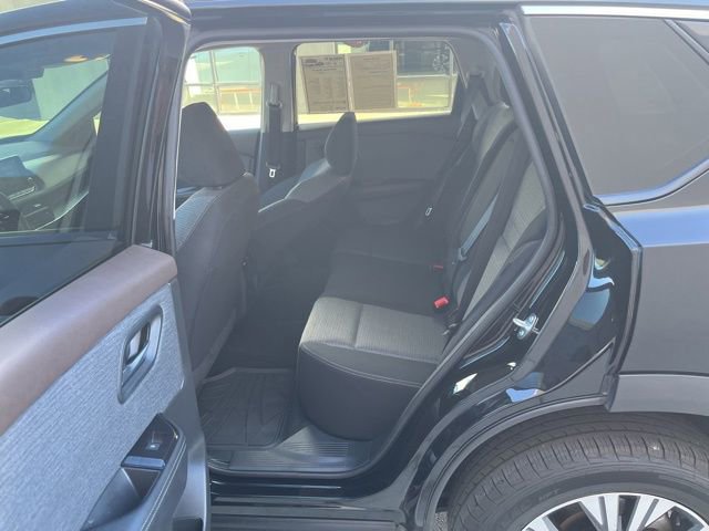 Used 2023 Nissan Rogue SV image 29