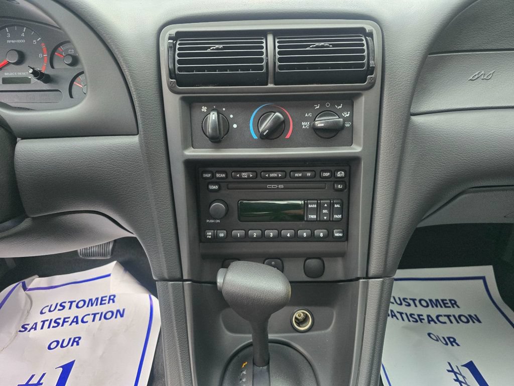 Used 2001 Ford Mustang Premium RWD image 18