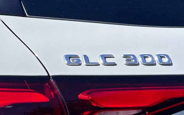 New 2026 Mercedes-Benz GLC 300 4MATIC image 12