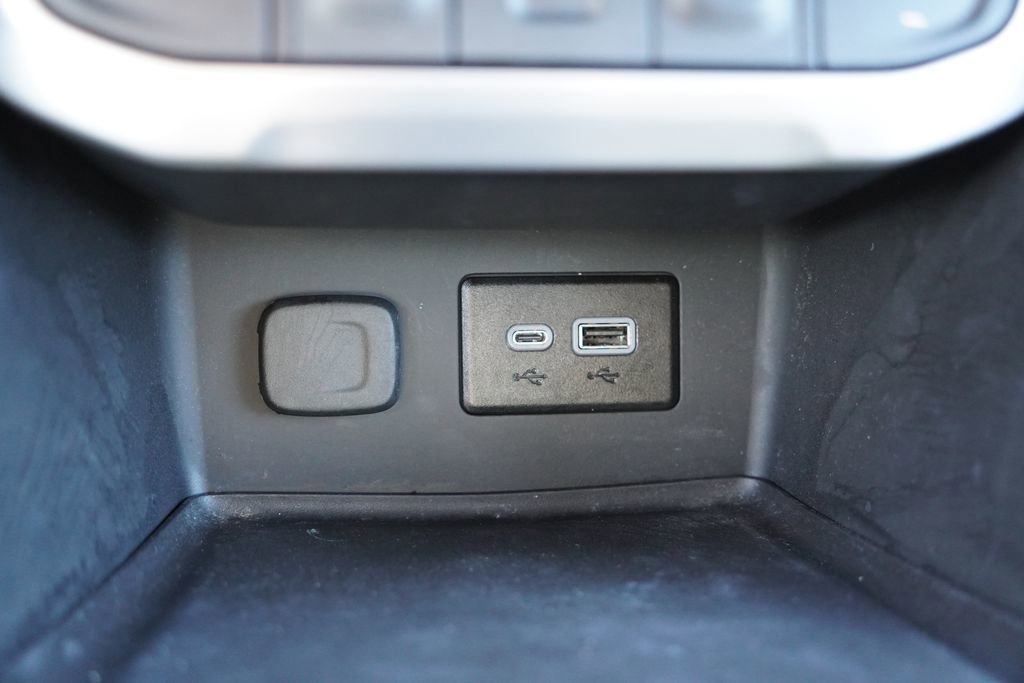 Certified 2023 GMC Acadia SLE w/ Driver Convenience Package image 29