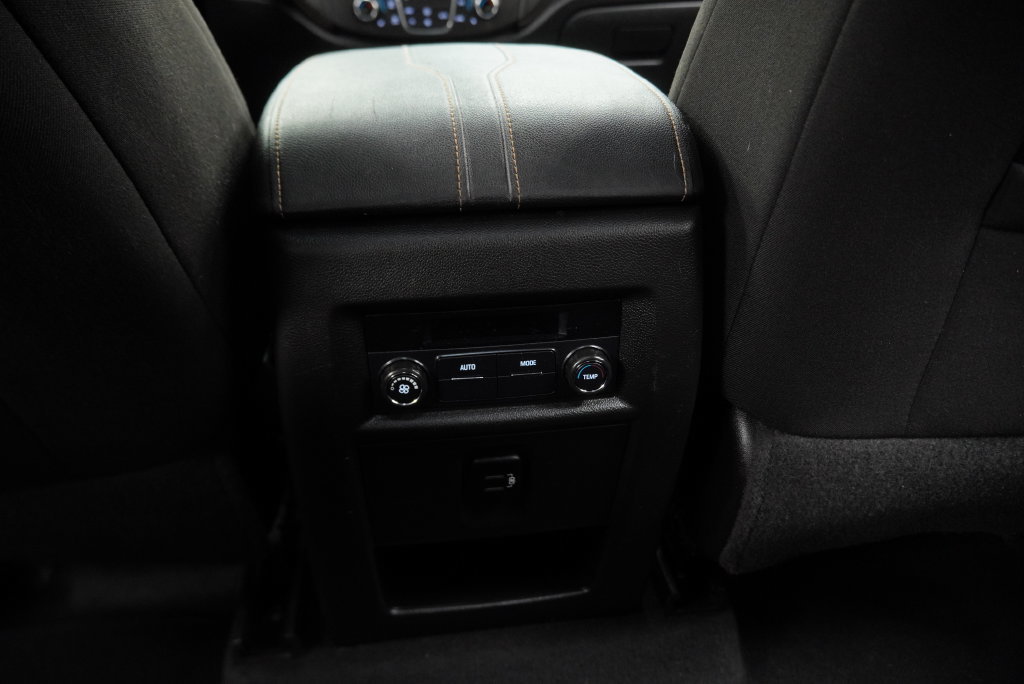 Used 2018 Chevrolet Traverse LT AWD/4WD image 28