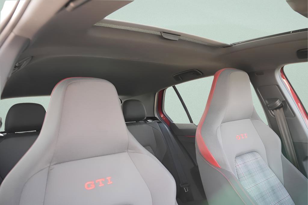 Used 2023 Volkswagen GTI SE FWD image 14