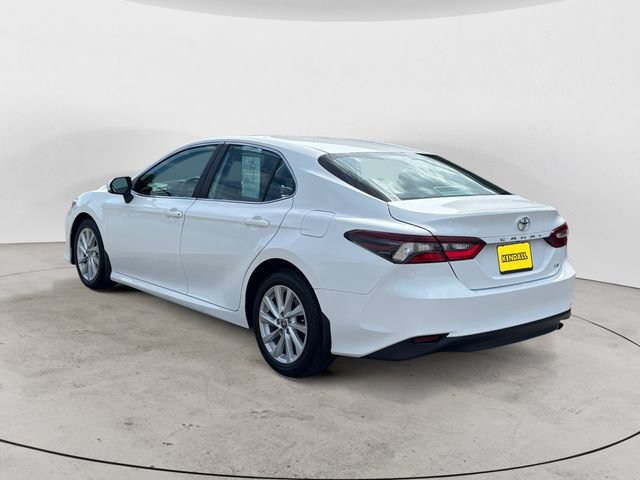 Used 2022 Toyota Camry LE FWD image 7