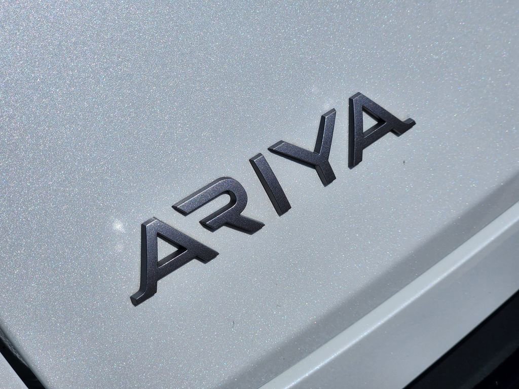 Used 2024 Nissan Ariya AWD image 9