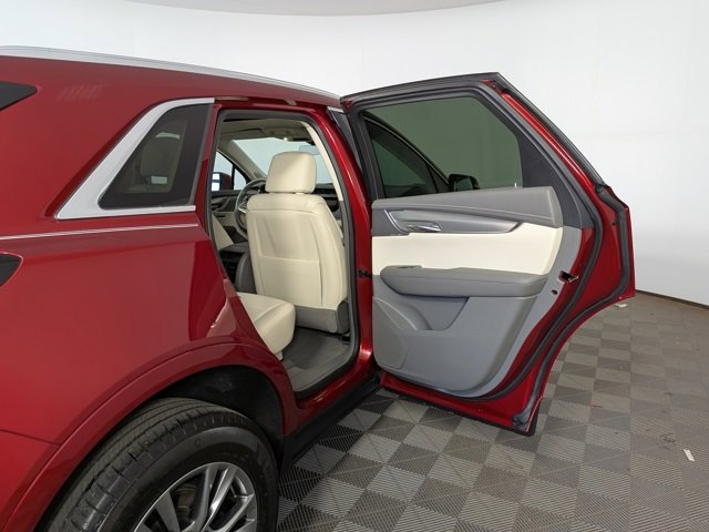 Certified 2023 Cadillac XT5 Premium Luxury w/ LPO, Floor Liner Package image 38