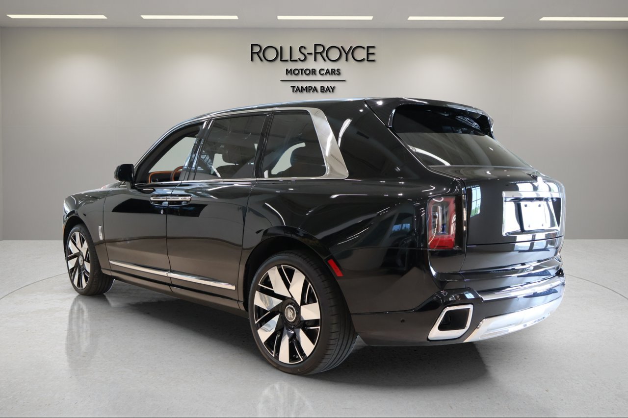 New 2027 Rolls-Royce Cullinan AWD/4WD image 3