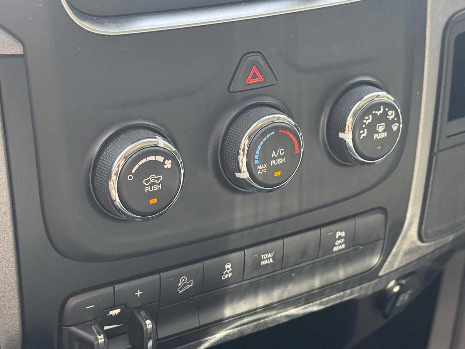 Used 2017 RAM 2500 Tradesman w/ Chrome Appearance Group AWD/4WD image 14