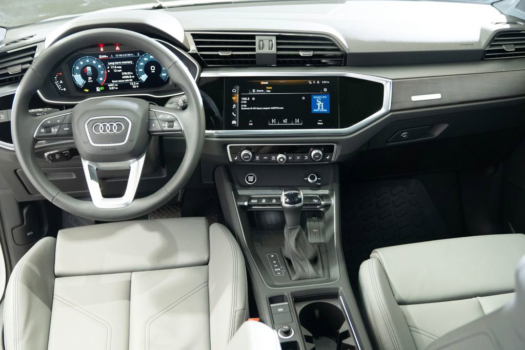 Certified 2025 Audi Q3 2.0T Premium w/ Convenience Package image 12