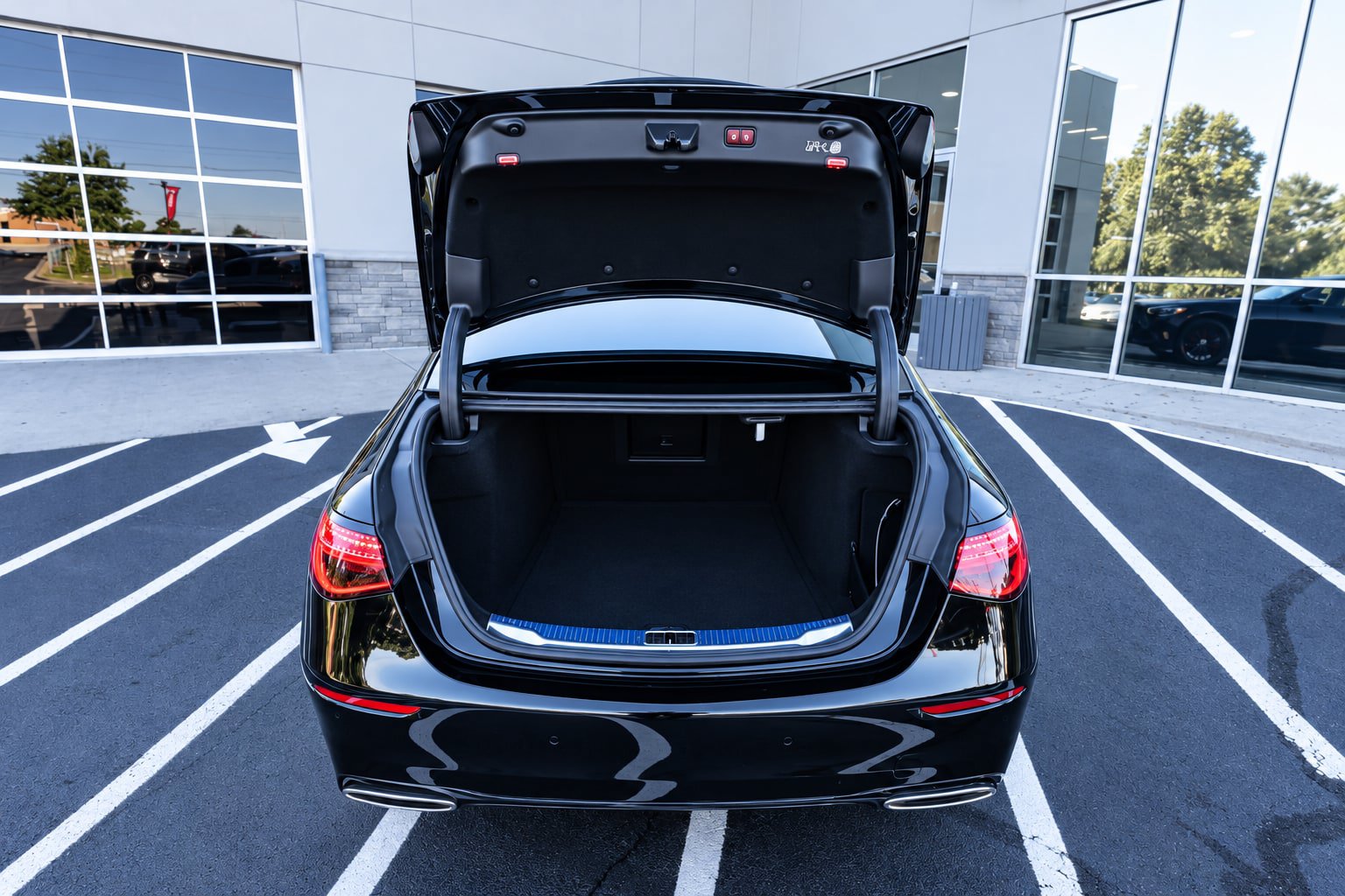 Used 2023 Mercedes-Benz S 500 4MATIC image 12
