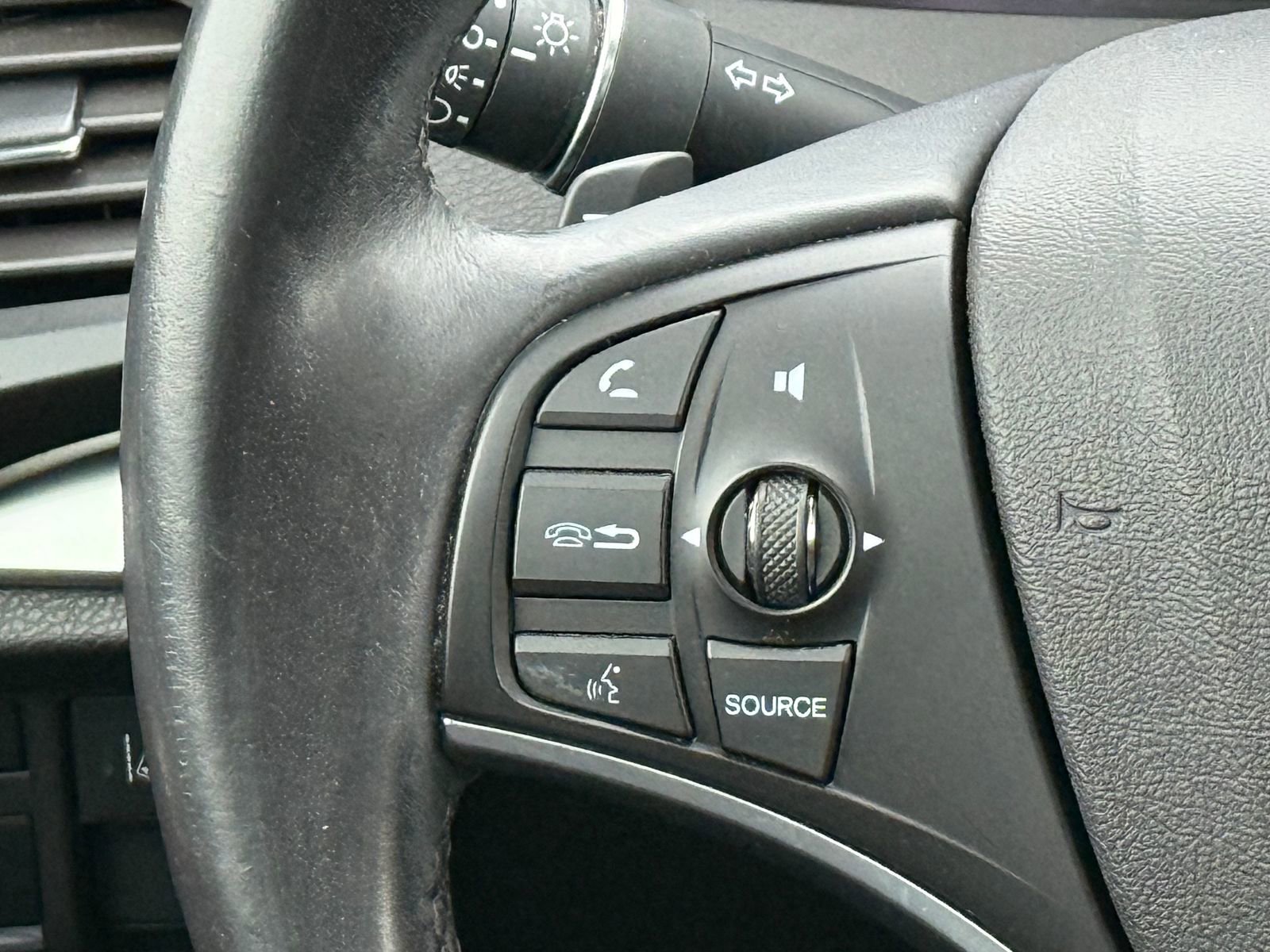 Used 2019 Acura MDX SH-AWD image 27