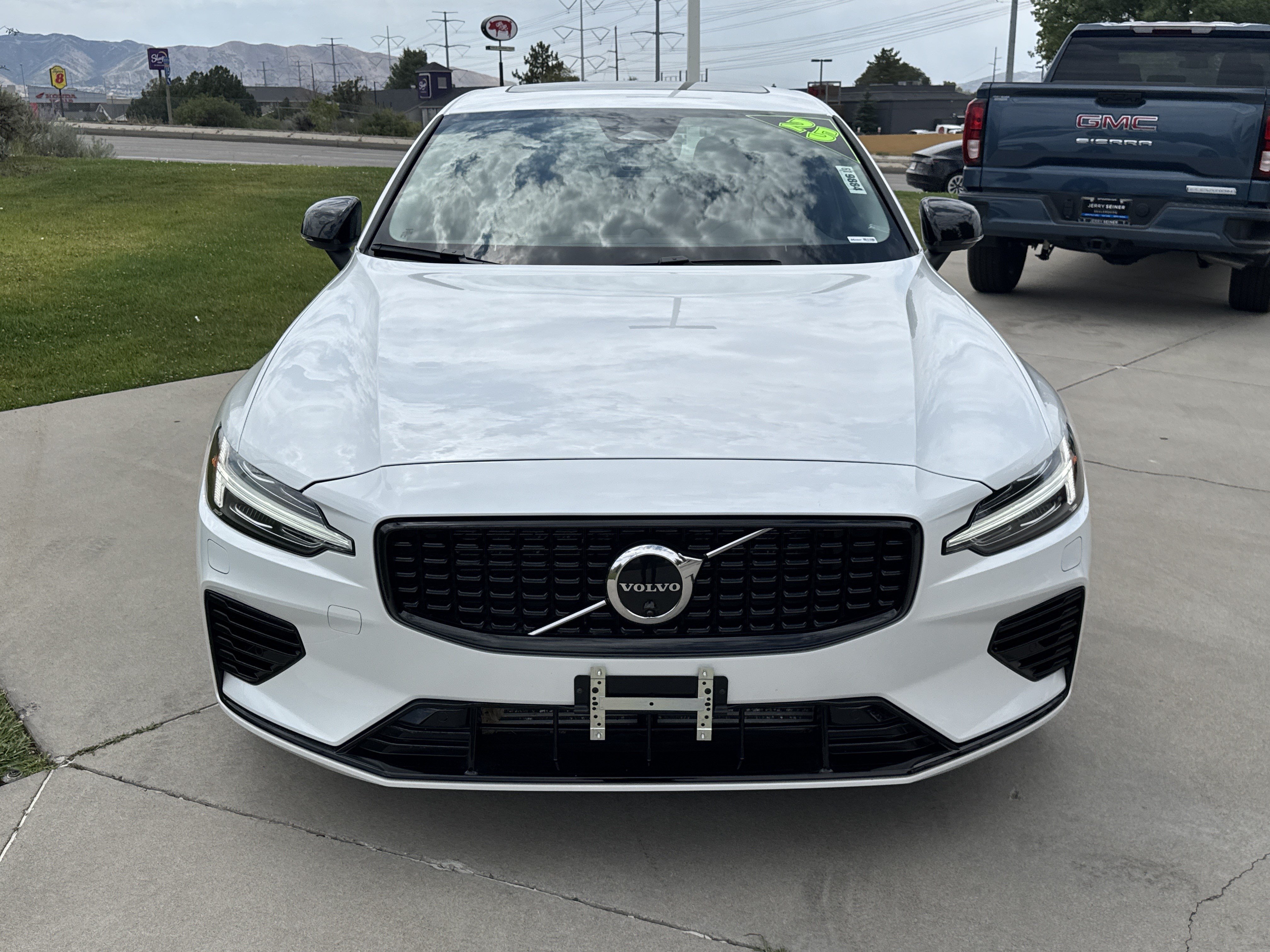Used 2025 Volvo S60 T8 Ultra w/ Climate Package AWD/4WD image 8